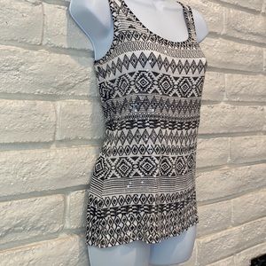 INC Top Womens S Black and White Print Sequins Sleeveless Shirt Excellent Cond!